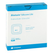 BIATAIN Silicone Lite Schaumverband 5x5 cm (PZN 13581300)